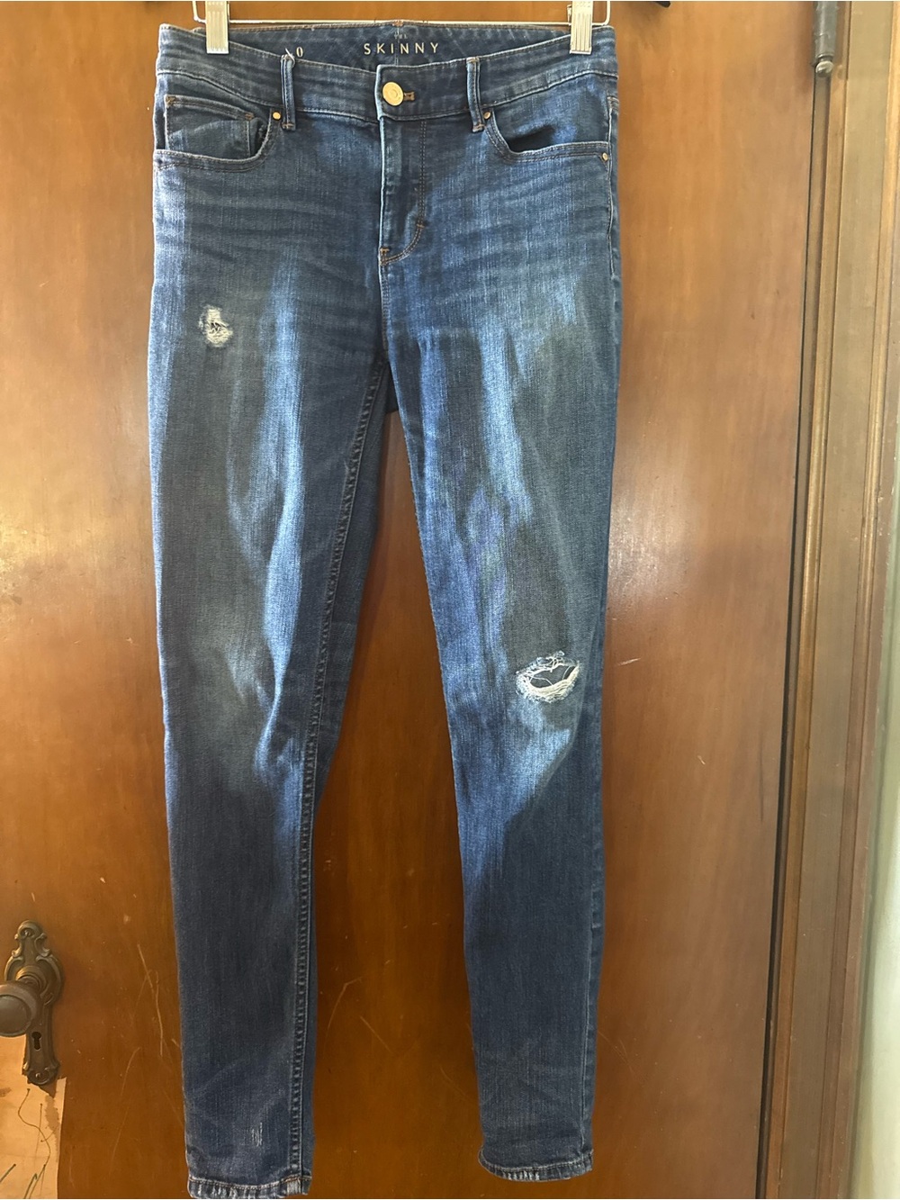 White House Black Market Women's Skinny Jeans in Dark Blue Distressed details